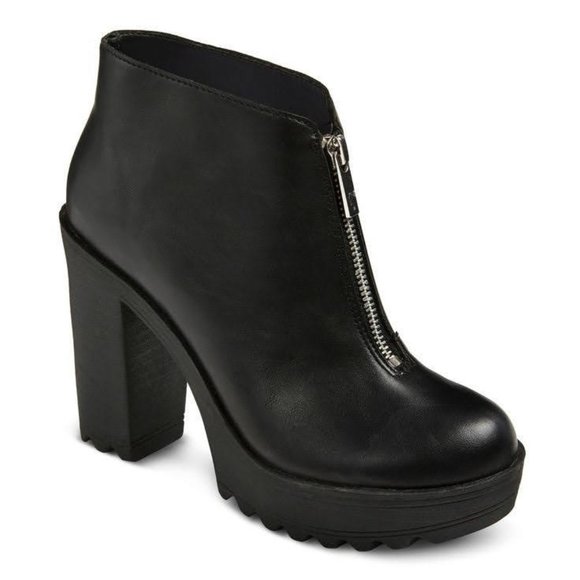 Mossimo Supply Co. Shoes - MOSSIMO SUPPLY CO Renee Zip Front Bootie, Size 9.5